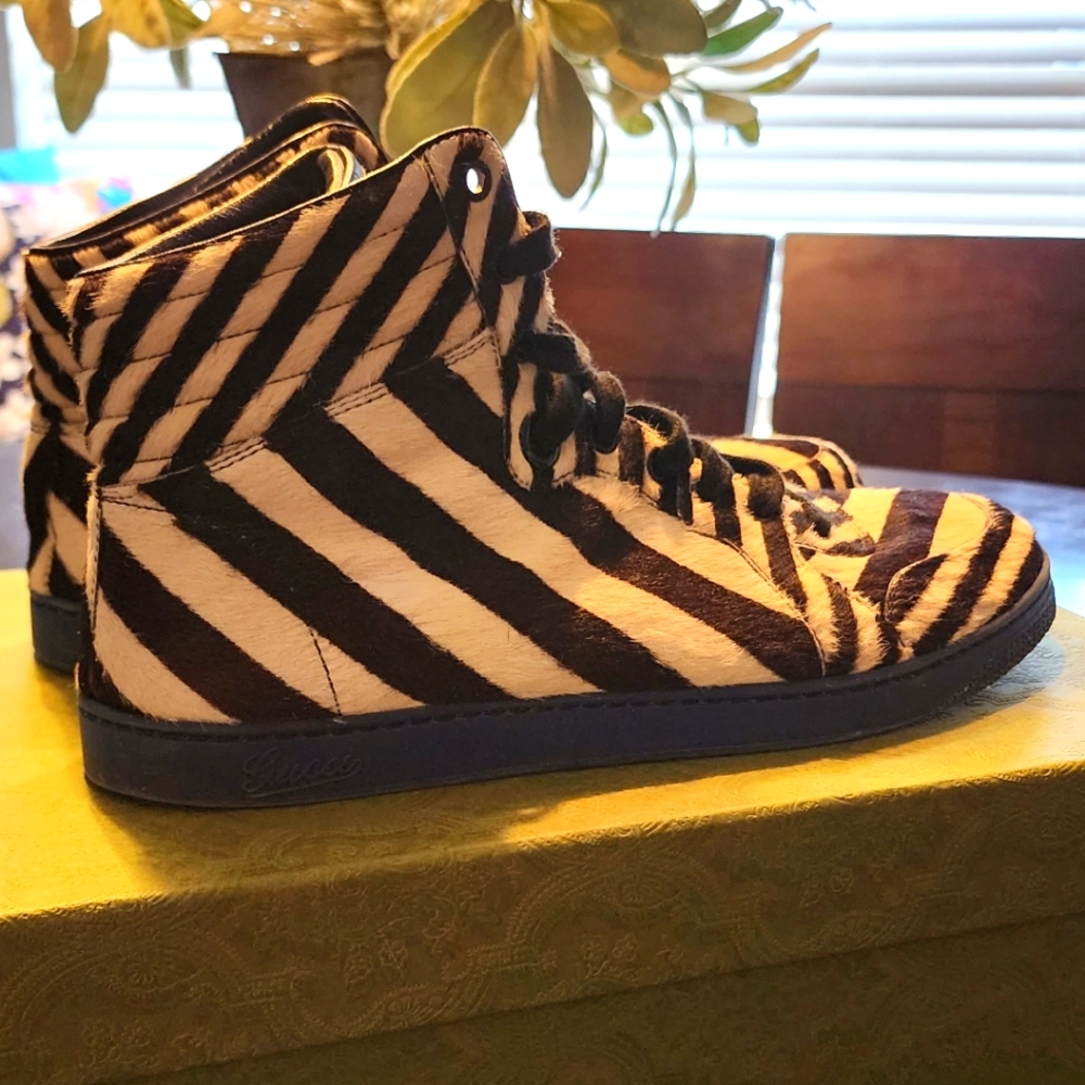 Men Gucci High Top Zebra Print Sneakers
